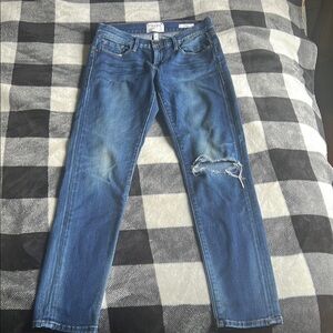 FRAME Denim Le Garçon Jeans with Faded Distressed Detail size 25